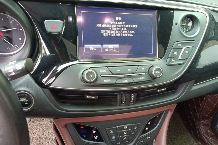 Used Buick Envision 2018 28T All-Wheel-Drive Versatile Sports Flagship Model Audio And AC Panel