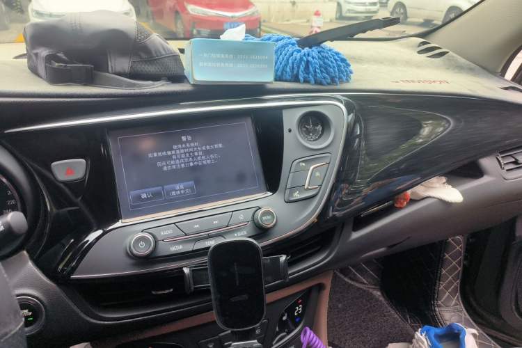 Used Buick Envision 2018 20T Two-Wheel Drive Luxury Model Audio And AC Panel