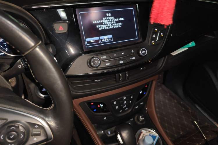 Used Buick Envision 2018 28T Four-Wheel Drive Luxury Model Audio And AC Panel