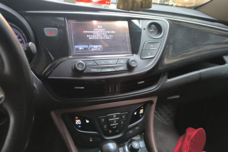 Used Buick Envision 2018 28T Four-Wheel Drive Elite Version Audio And AC Panel