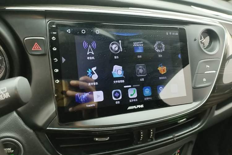 Used Buick Envision 2018 20T Two-Wheel-Drive Elite Model Audio And AC Panel