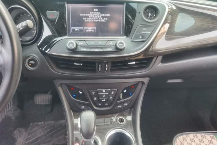 Used Buick Envision 2018 20T Two-Wheel-Drive Elite Model Audio And AC Panel