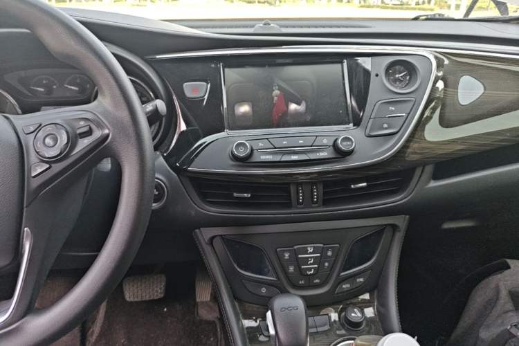Used Buick Envision 2018 20T Two-Wheel-Drive Leading Model Audio And AC Panel