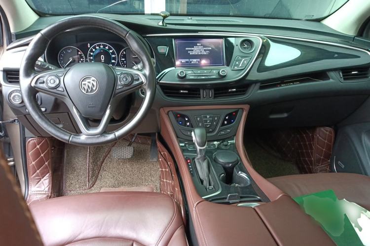 Used Buick Envision 2018 28T All-Wheel-Drive Versatile Sports Flagship Model Center Console