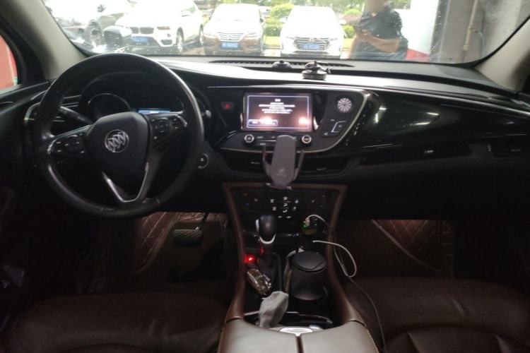 Used Buick Envision 2018 20T Two-Wheel Drive Luxury Model Center Console