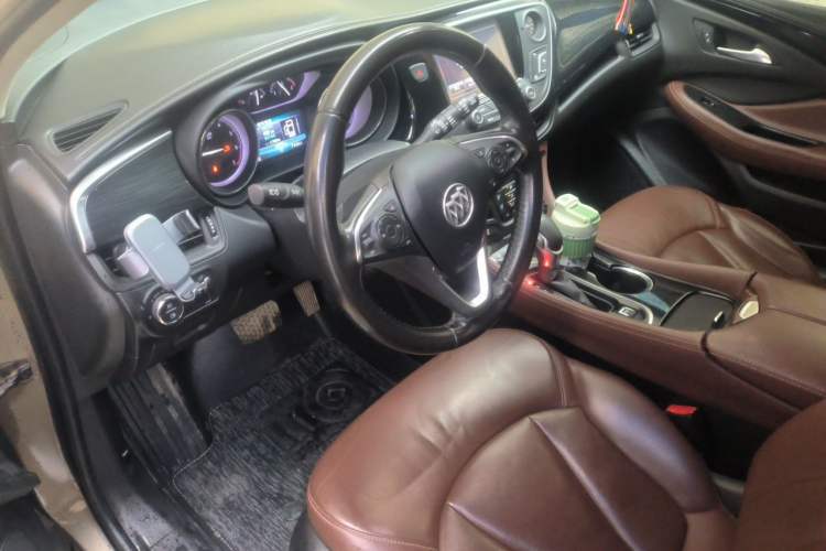 Used Buick Envision 2018 20T Two-Wheel Drive Luxury Model Center Console