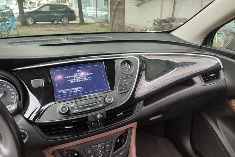 Used Buick Envision 2018 28T Four-Wheel Drive Elite Version Center Console