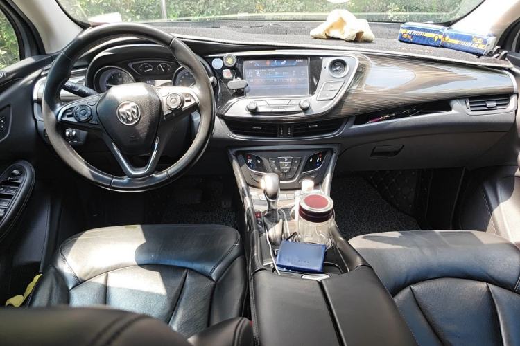 Used Buick Envision 2018 20T Two-Wheel-Drive Elite Model Center Console