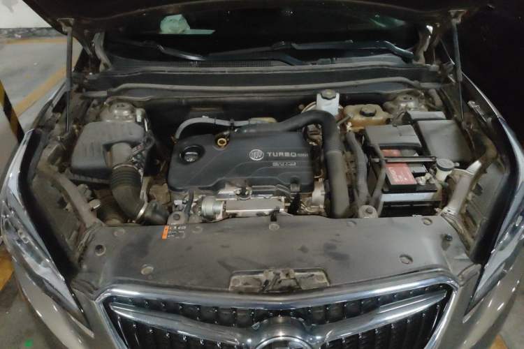 Used Buick Envision 2018 20T Two-Wheel-Drive Elite Model Engine Bay