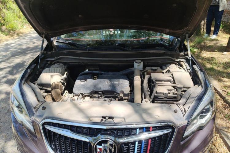 Used Buick Envision 2018 20T Two-Wheel Drive Luxury Model Engine Bay