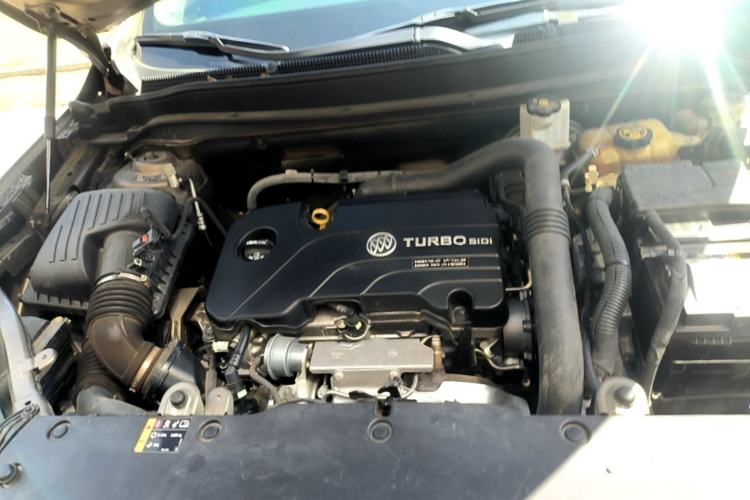 Used Buick Envision 2018 20T Two-Wheel Drive Luxury Model Engine Bay