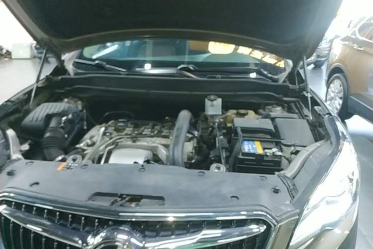 Used Buick Envision 2018 28T Four-Wheel Drive Luxury Model Engine Bay