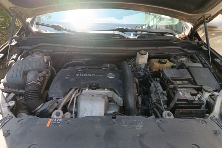 Used Buick Envision 2018 28T Four-Wheel Drive Elite Version Engine Bay