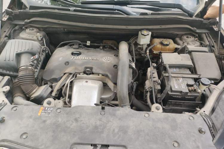 Used Buick Envision 2018 28T Four-Wheel Drive Luxury Model Engine Bay