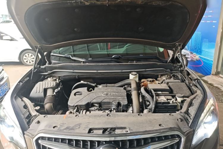Used Buick Envision 2018 20T Two-Wheel-Drive Leading Model Engine Bay