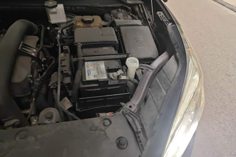 Used Buick Envision 2018 28T Four-Wheel Drive Elite Version Engine Bay Left