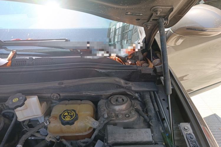 Used Buick Envision 2018 28T Four-Wheel Drive Elite Version Engine Bay Left