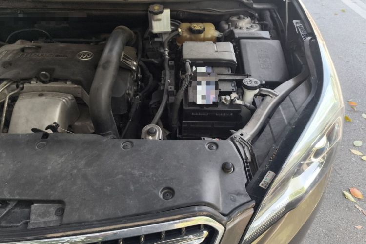 Used Buick Envision 2018 28T Four-Wheel Drive Luxury Model Engine Bay Left