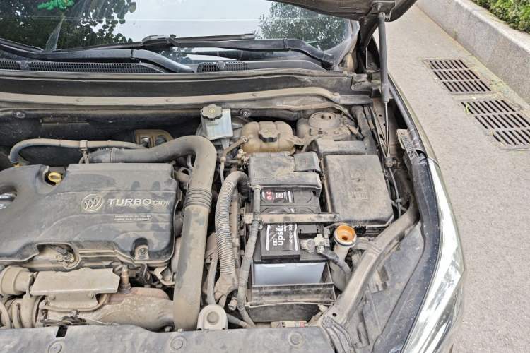 Used Buick Envision 2018 20T Two-Wheel-Drive Leading Model Engine Bay Left