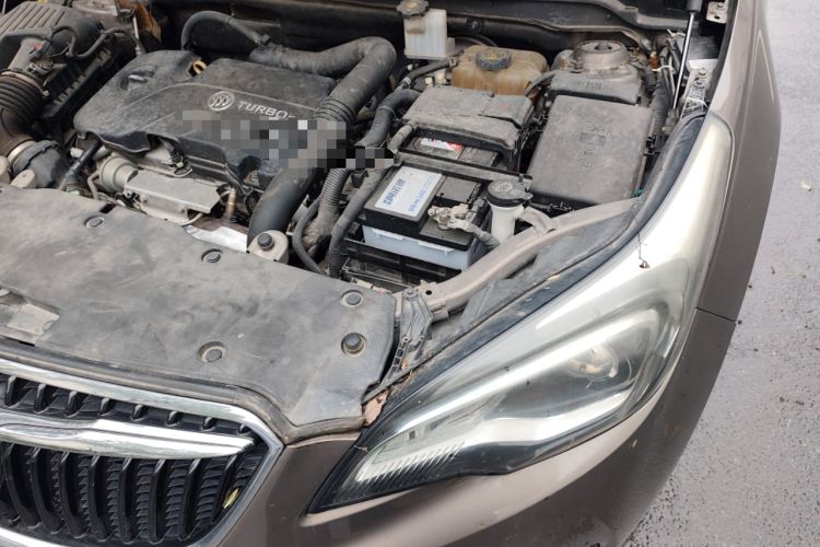 Used Buick Envision 2018 20T Two-Wheel-Drive Elite Model Engine Bay Left
