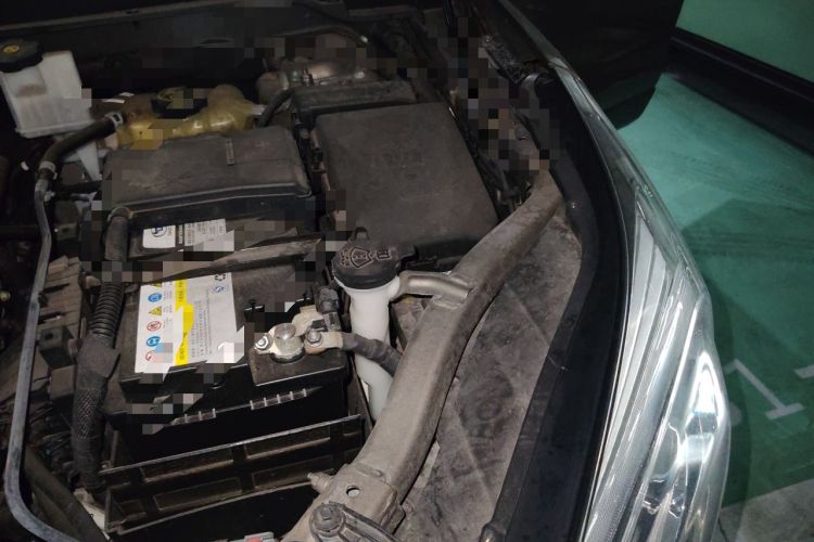 Used Buick Envision 2018 28T Four-Wheel Drive Elite Version Engine Bay Left