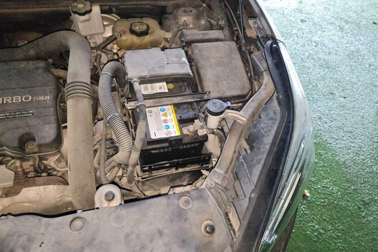Used Buick Envision 2018 20T Two-Wheel-Drive Elite Model Engine Bay Left