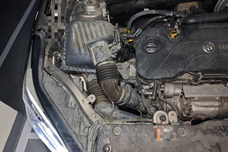 Used Buick Envision 2018 20T Two-Wheel-Drive Leading Model Engine Bay Right