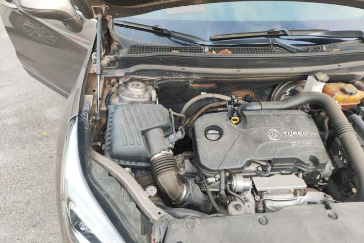 Used Buick Envision 2018 20T Two-Wheel-Drive Leading Model Engine Bay Right