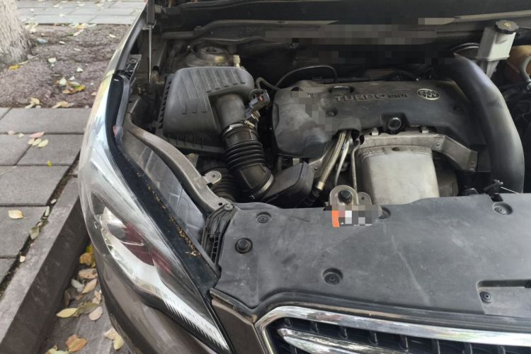 Used Buick Envision 2018 28T Four-Wheel Drive Luxury Model Engine Bay Right