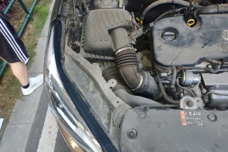 Used Buick Envision 2018 20T Two-Wheel-Drive Elite Model Engine Bay Right