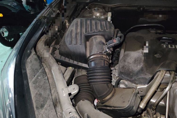 Used Buick Envision 2018 28T Four-Wheel Drive Elite Version Engine Bay Right