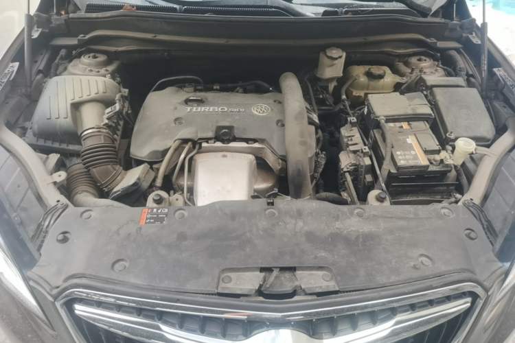 Used Buick Envision 2018 28T Four-Wheel Drive Luxury Model Engine Bay