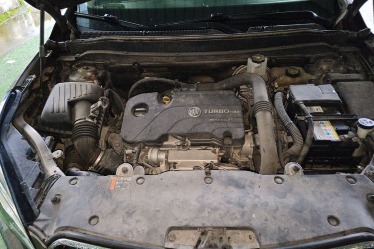 Used Buick Envision 2018 20T Two-Wheel-Drive Elite Model Engine Bay