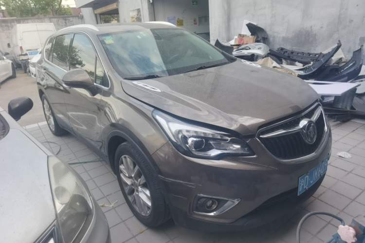 Used Buick Envision 2018 28T Four-Wheel Drive Luxury Model Front Right 45 Deg