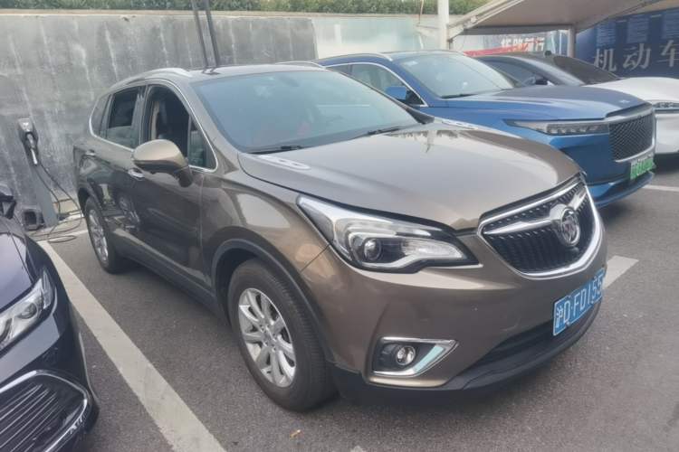 Used Buick Envision 2018 20T Two-Wheel-Drive Elite Model Front Right 45 Deg