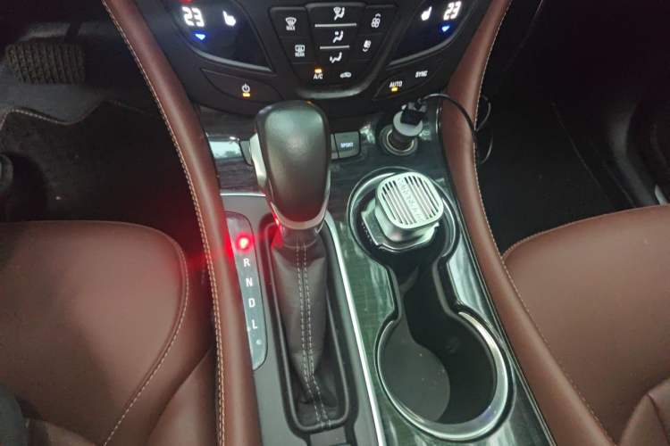 Used Buick Envision 2018 28T Four-Wheel Drive Elite Version Gear Lever