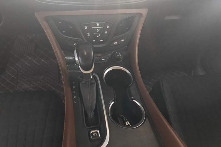 Used Buick Envision 2018 28T Four-Wheel Drive Elite Version Gear Lever