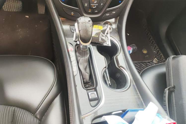 Used Buick Envision 2018 20T Two-Wheel-Drive Leading Model Gear Lever