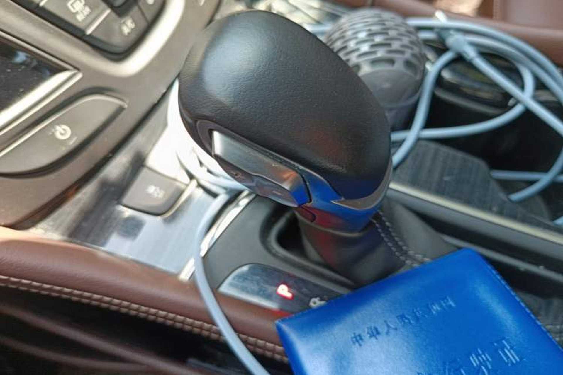 Used Buick Envision 2018 28T Four-Wheel Drive Elite Version Gear Lever