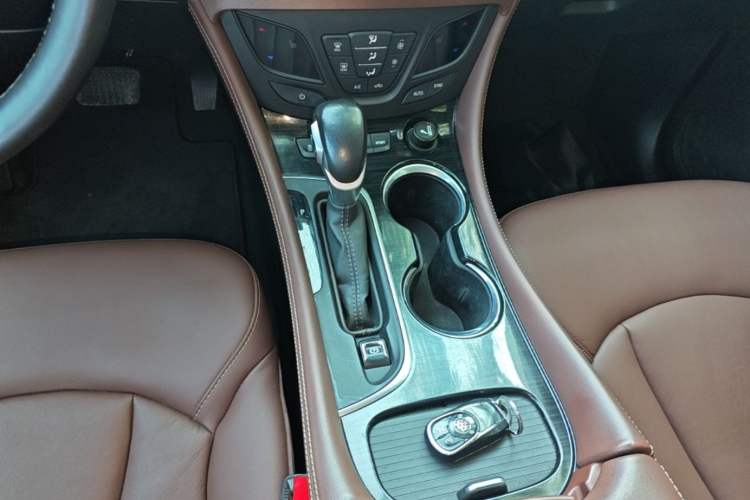 Used Buick Envision 2018 28T Four-Wheel Drive Elite Version Gear Lever