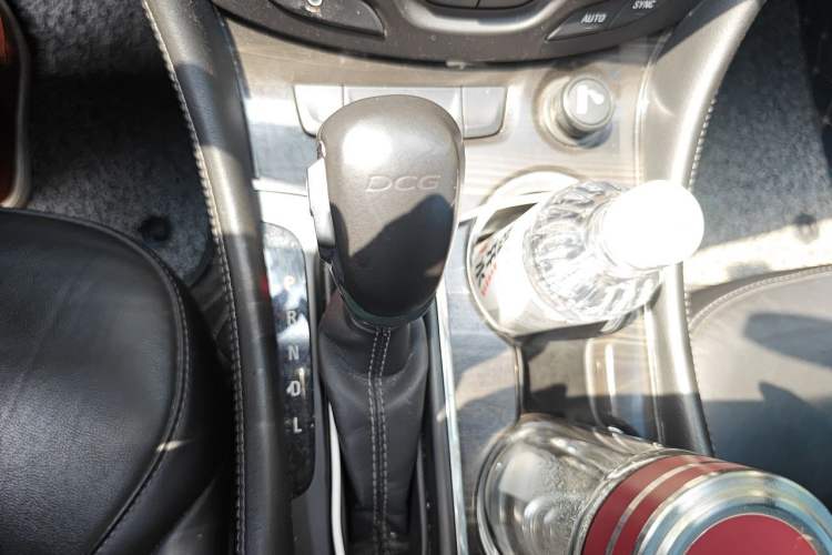 Used Buick Envision 2018 20T Two-Wheel-Drive Elite Model Gear Lever