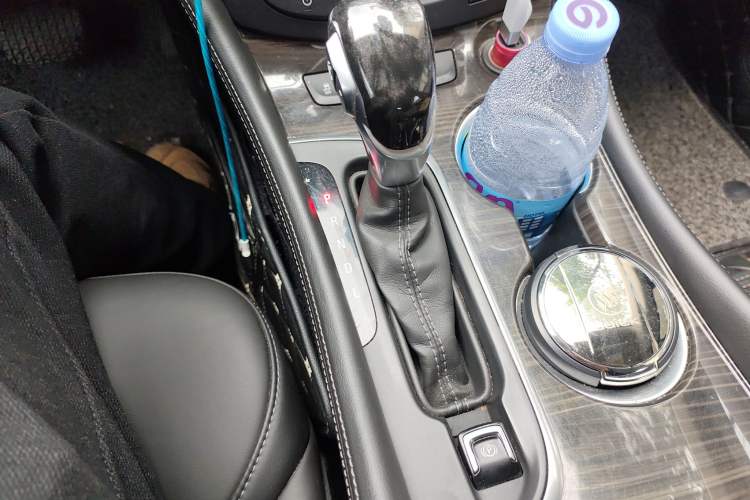 Used Buick Envision 2018 20T Two-Wheel-Drive Elite Model Gear Lever