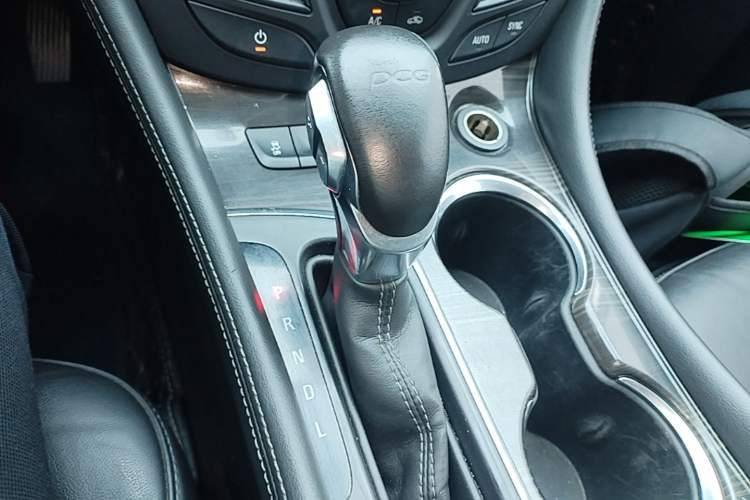 Used Buick Envision 2018 20T Two-Wheel-Drive Elite Model Gear Lever
