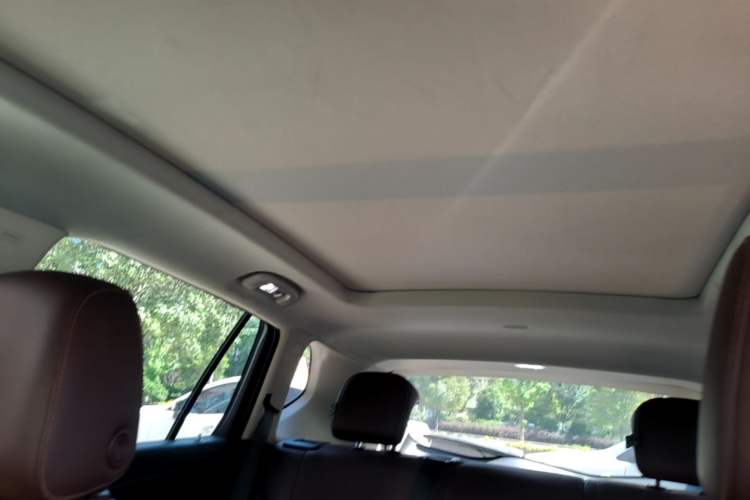 Used Buick Envision 2018 20T Two-Wheel Drive Luxury Model Headliner