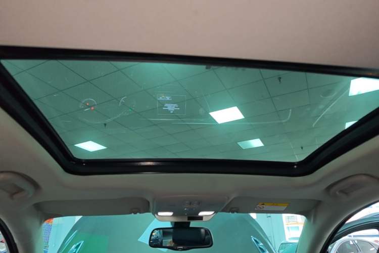Used Buick Envision 2018 20T Two-Wheel-Drive Elite Model Headliner
