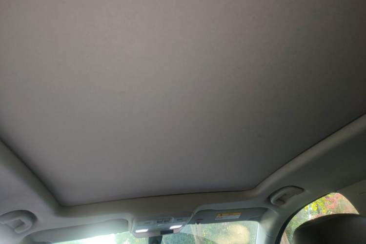 Used Buick Envision 2018 20T Two-Wheel-Drive Elite Model Headliner