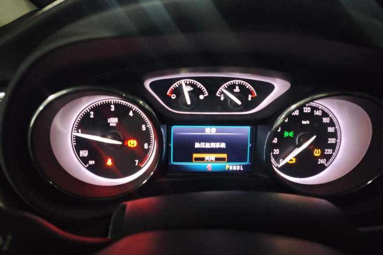Used Buick Envision 2018 20T Two-Wheel-Drive Elite Model Instrument Cluster