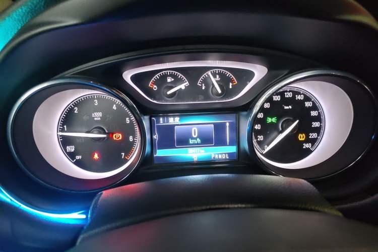 Used Buick Envision 2018 20T Two-Wheel-Drive Elite Model Instrument Cluster