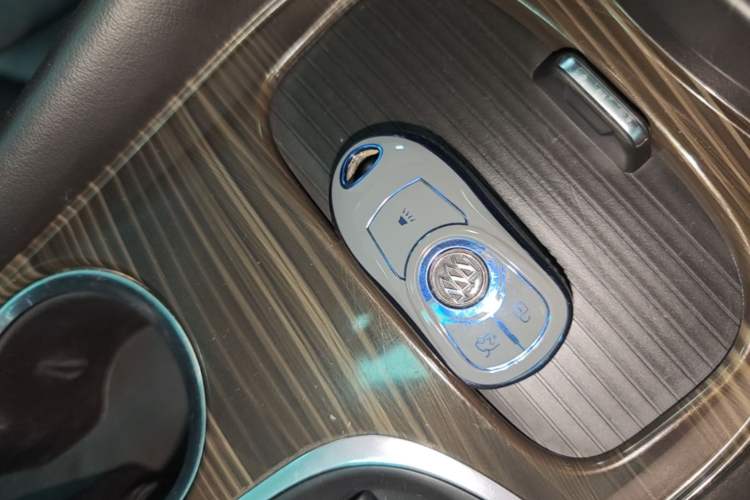Used Buick Envision 2018 20T Two-Wheel-Drive Elite Model Interior 1