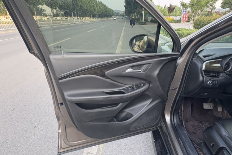 Used Buick Envision 2018 20T Two-Wheel-Drive Leading Model Interior 2